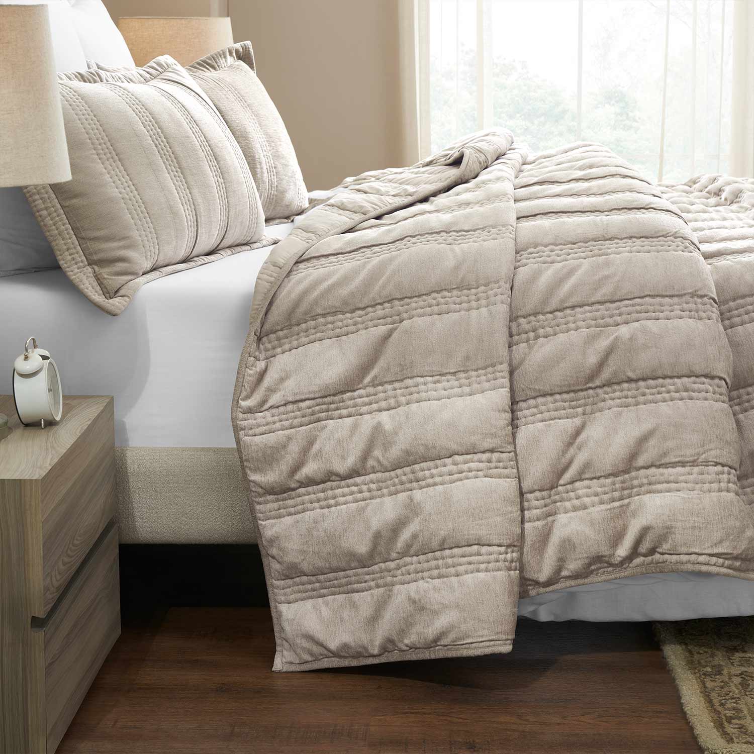 Elaris Chennile Handquilted Bed Cover Set