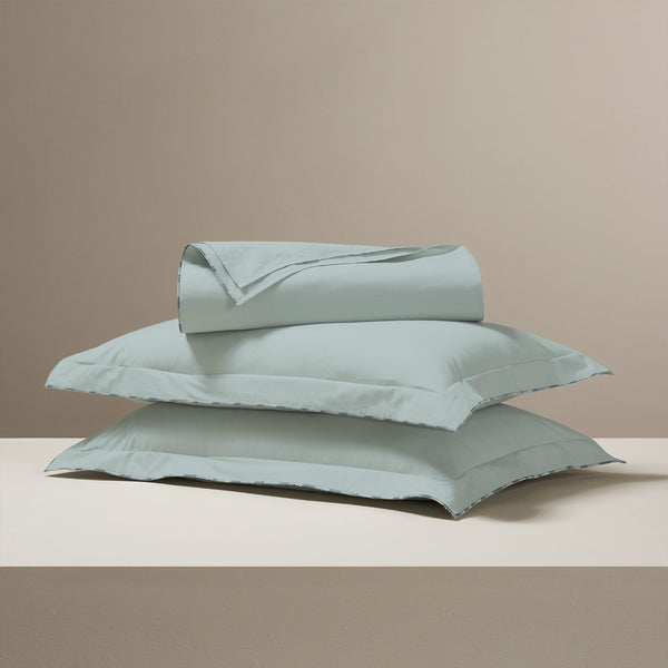 Celune cotton percale bedsheet set by Obeetee - detail view