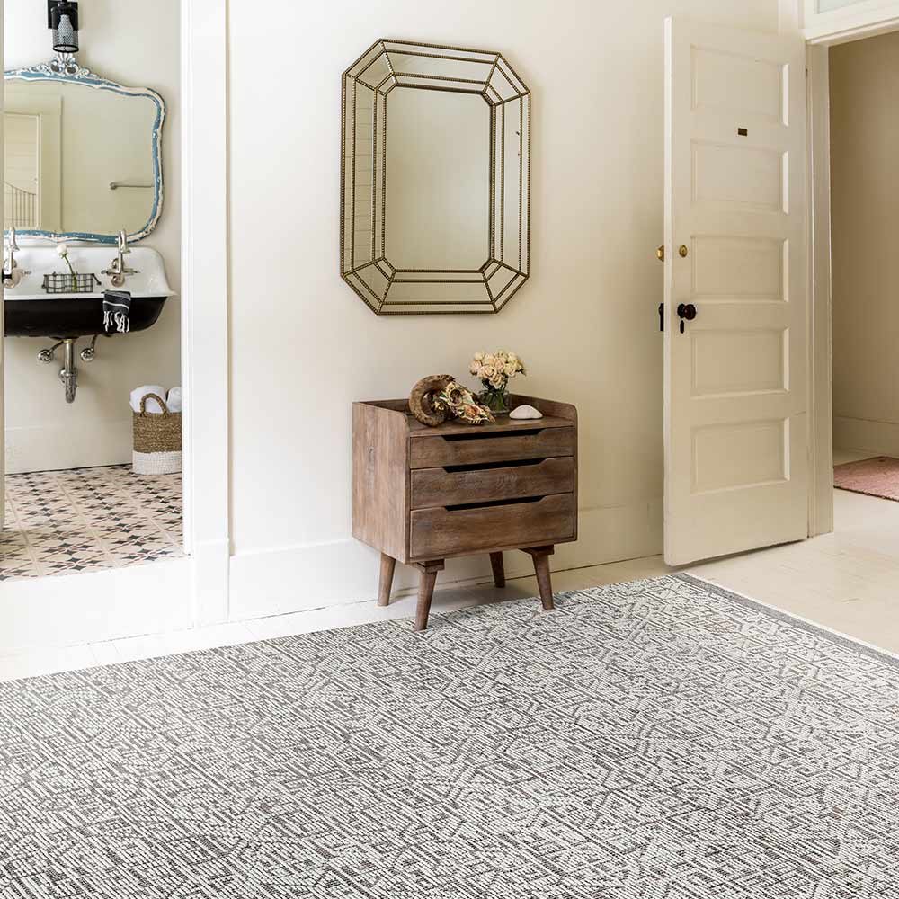 Cinema Hand Knotted Woollen Rug