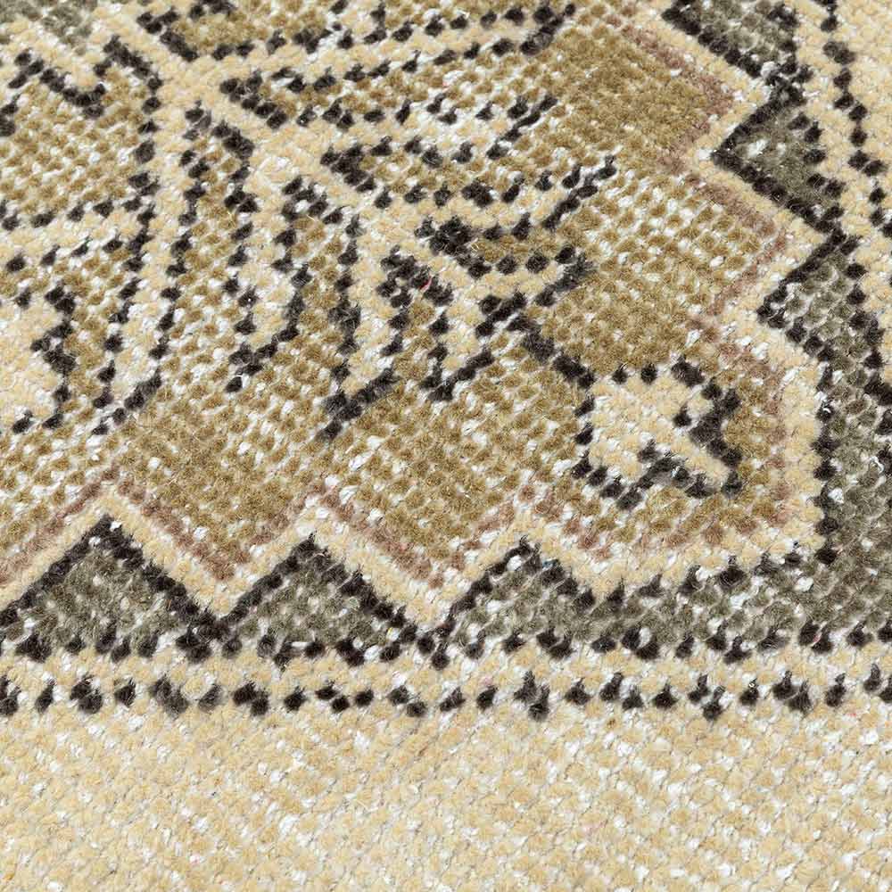 Castlehill Hand Knotted Woollen Rug