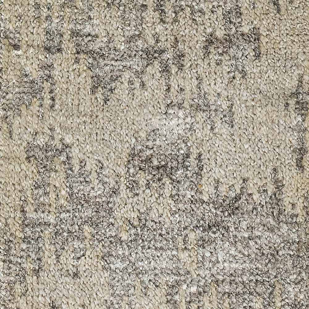 Sahsaikatt Hand Knotted Woollen and Viscose Rug