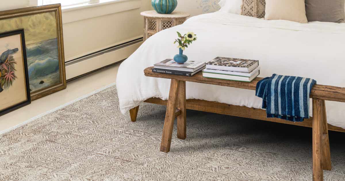A quick guide to choose a perfect bedroom rug for your space