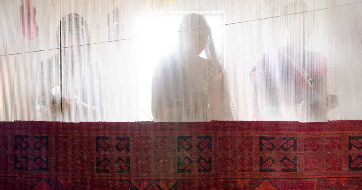 From Survivors to Thrivers: How Carpet Weaving Empowers Women in Mirzapur/Bhadohi