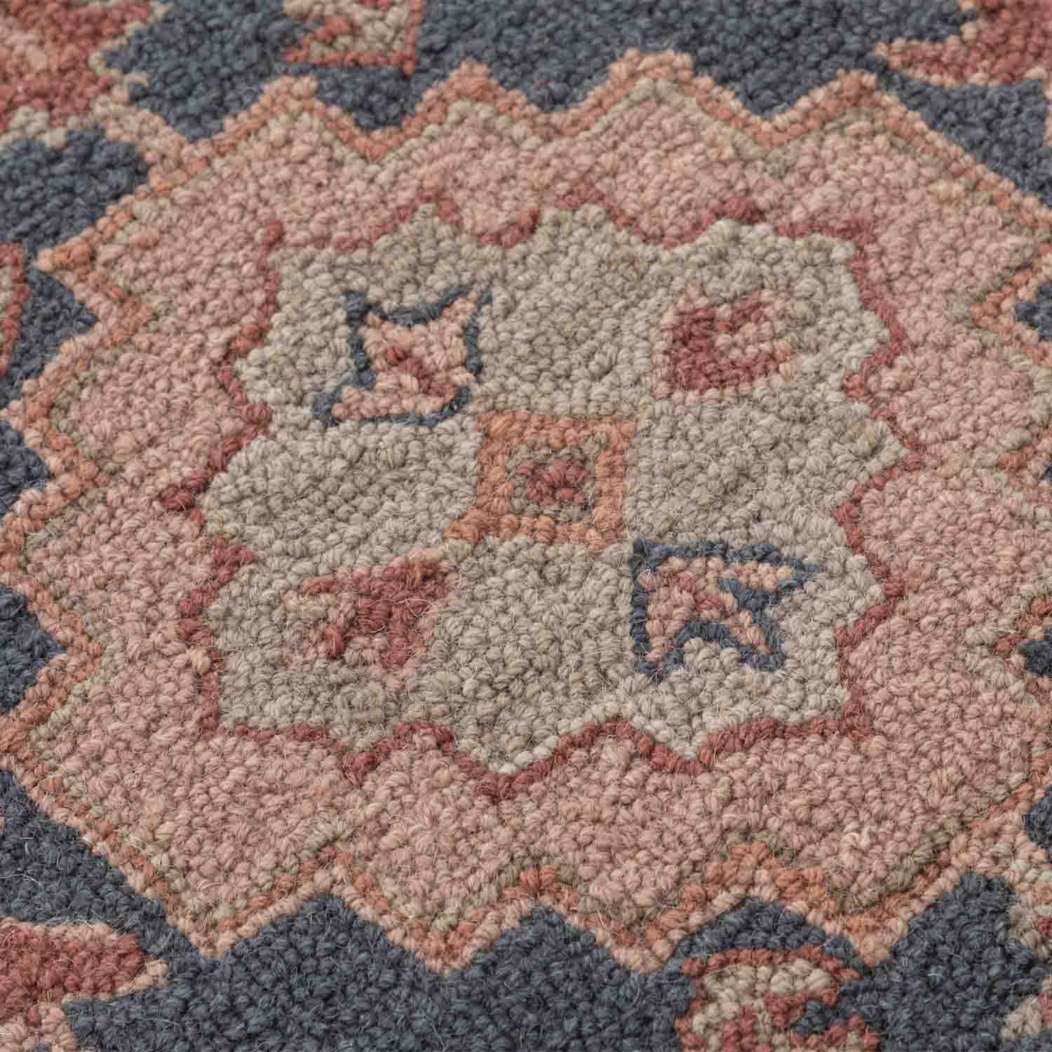 Sarai Hand Tufted Woollen  Rug