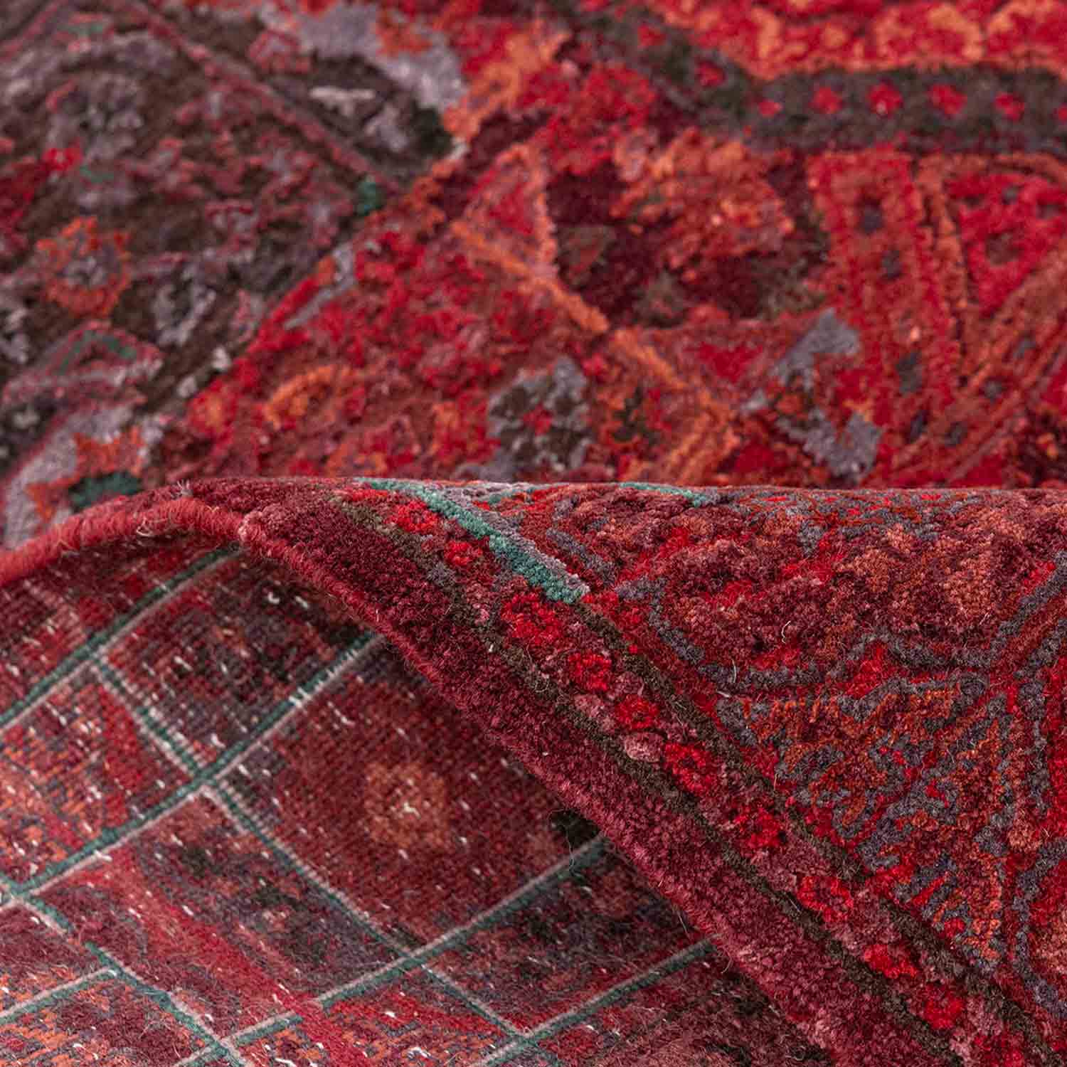 Ruby Medallain Hand Knotted Woollen And Viscose Rug