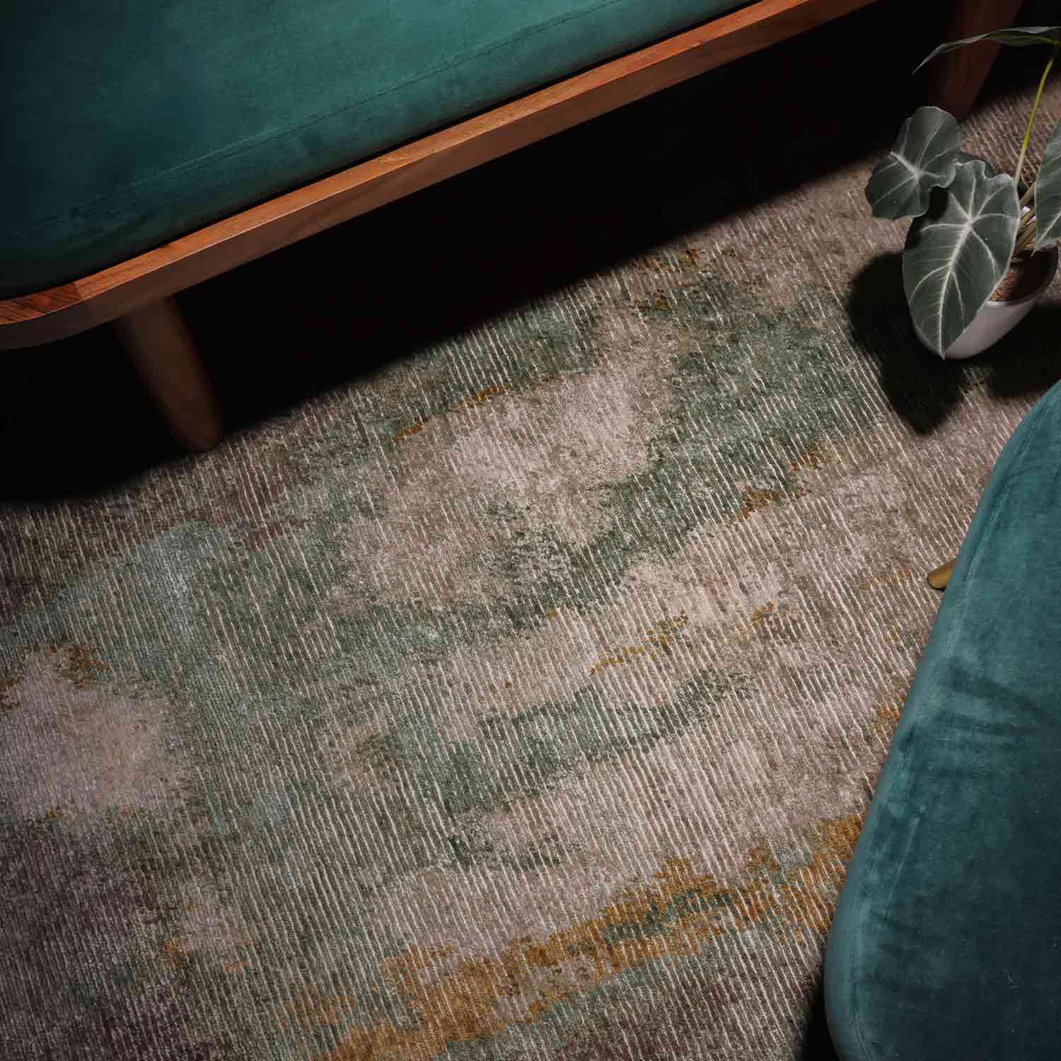 Gush Hand Knotted Viscose And Jute Rug