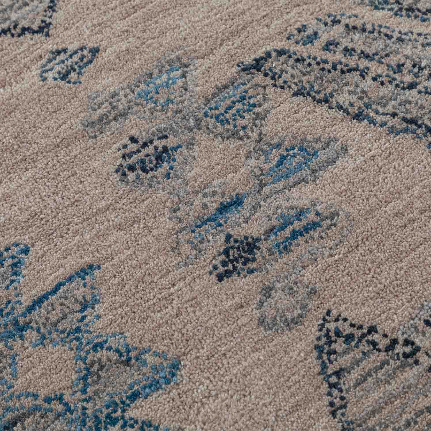 Cinda Hand Tufted Woollen Rug