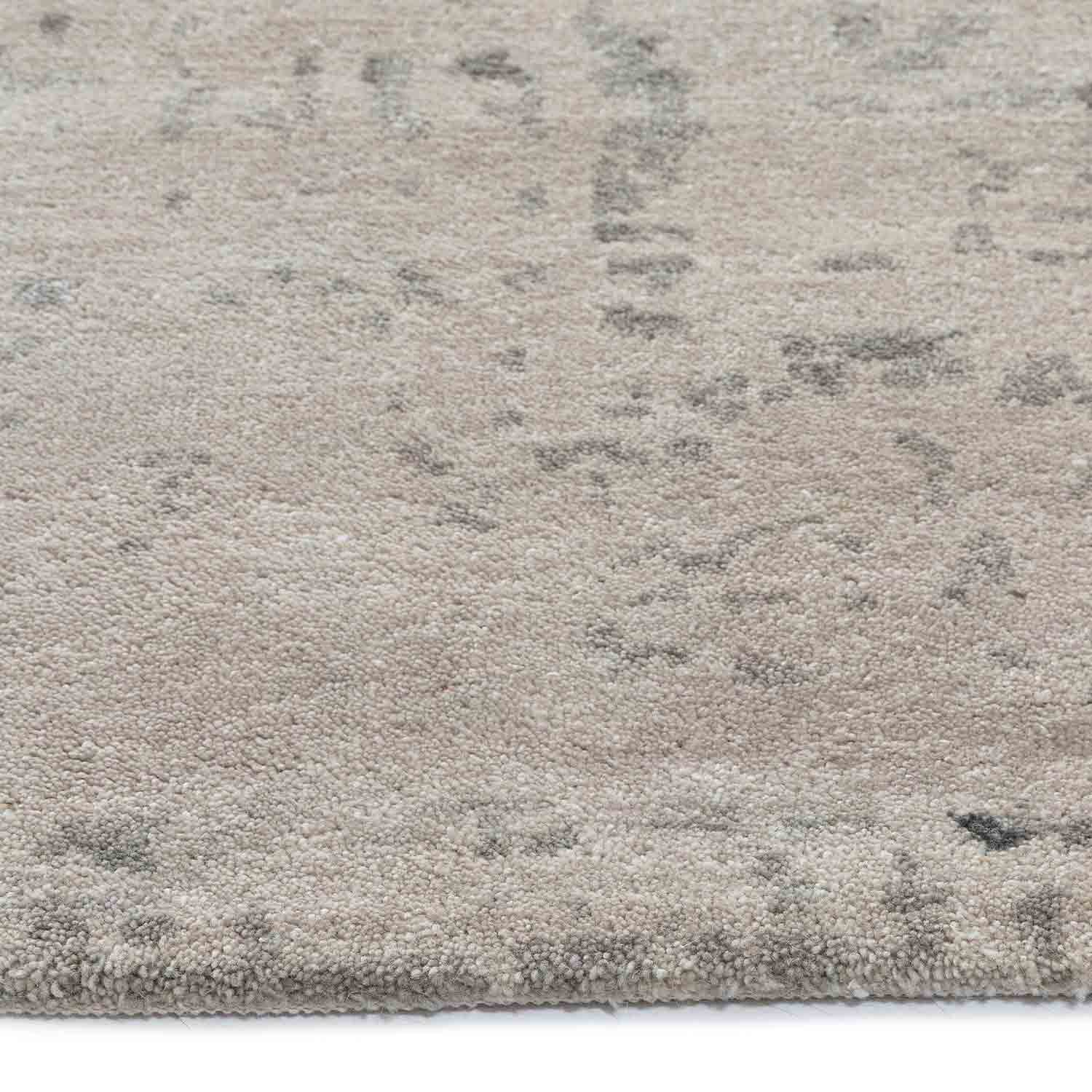 Axar Hand Knotted Woollen  Rug