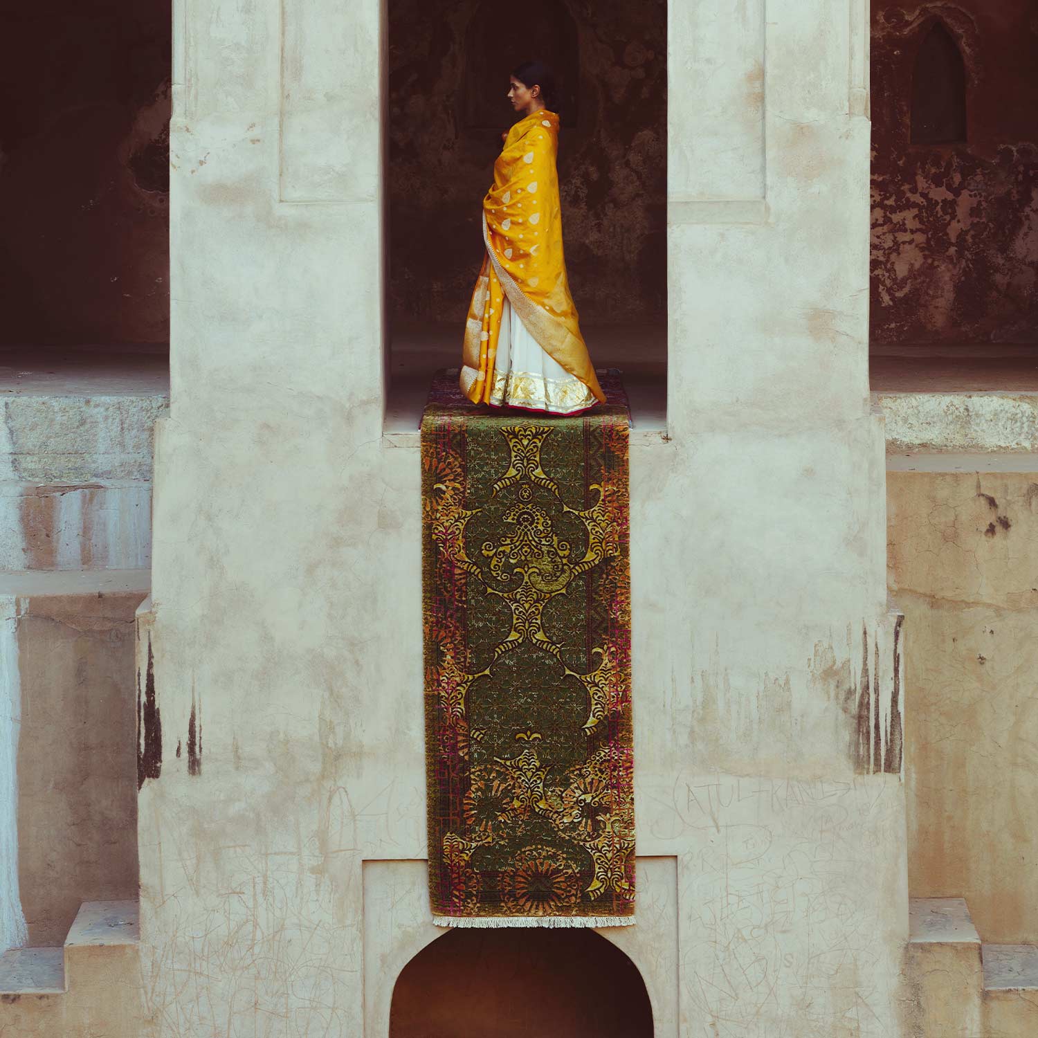 Citrine lattice Hand Knotted Woollen And Viscose Runner Rug