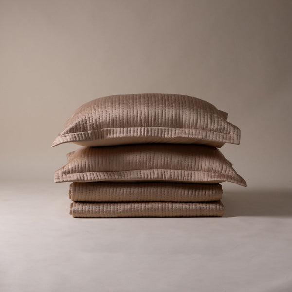 Lily Vegan Silk Handquilted Bedcover Set