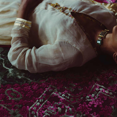Emerald Necklace Hand Knotted Woollen And Viscose Round Rug By Smitha Zachariah