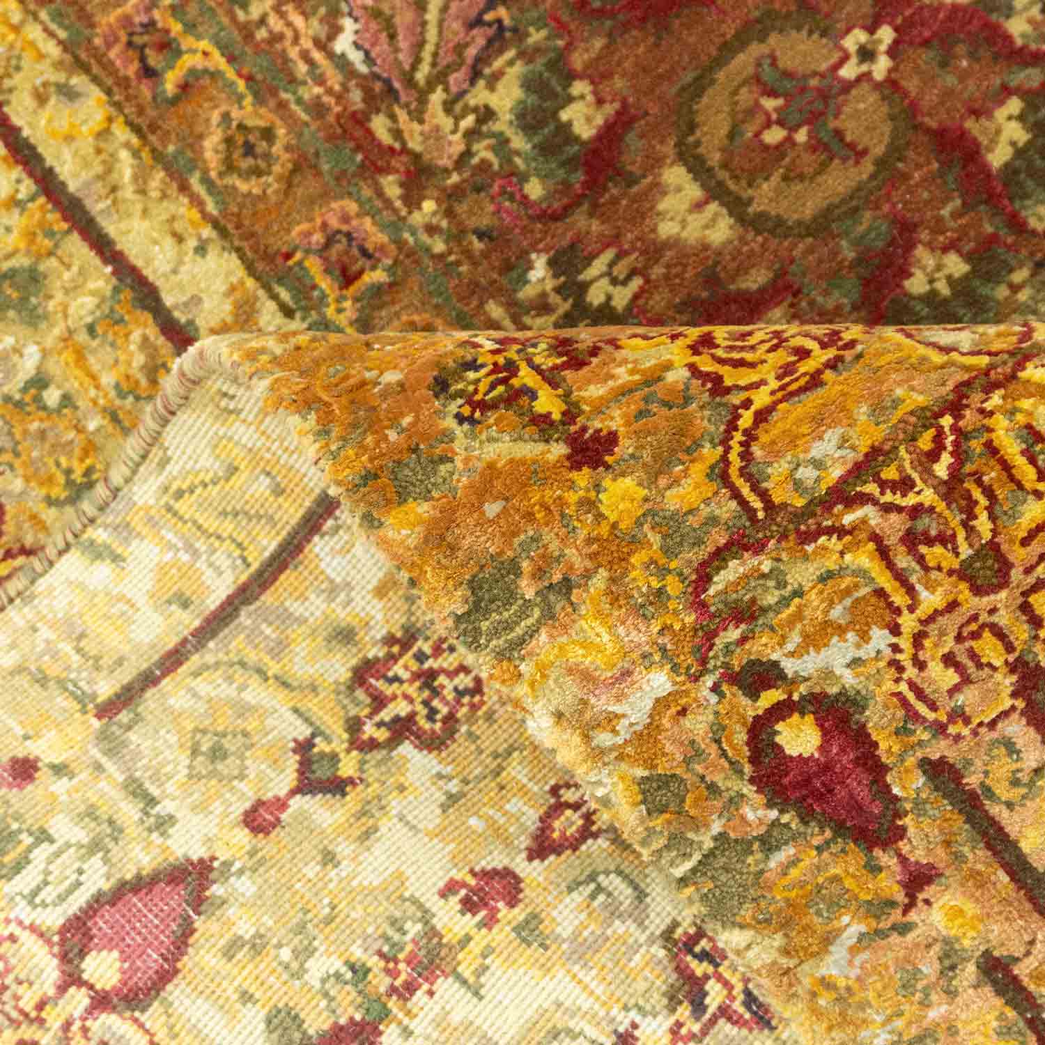 Citrine light Hand Knotted Woollen And Viscose Rug