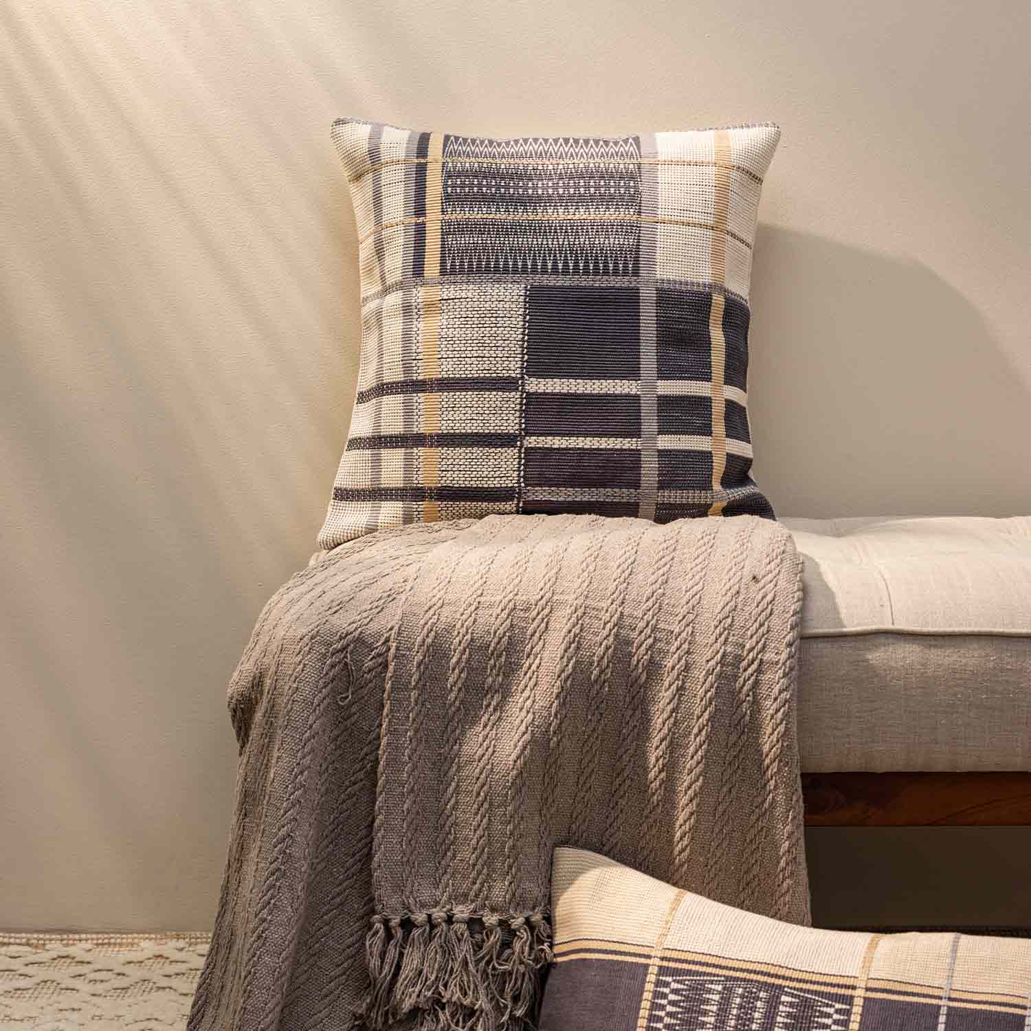 Takum  Hand Woven Cotton Cushion Cover