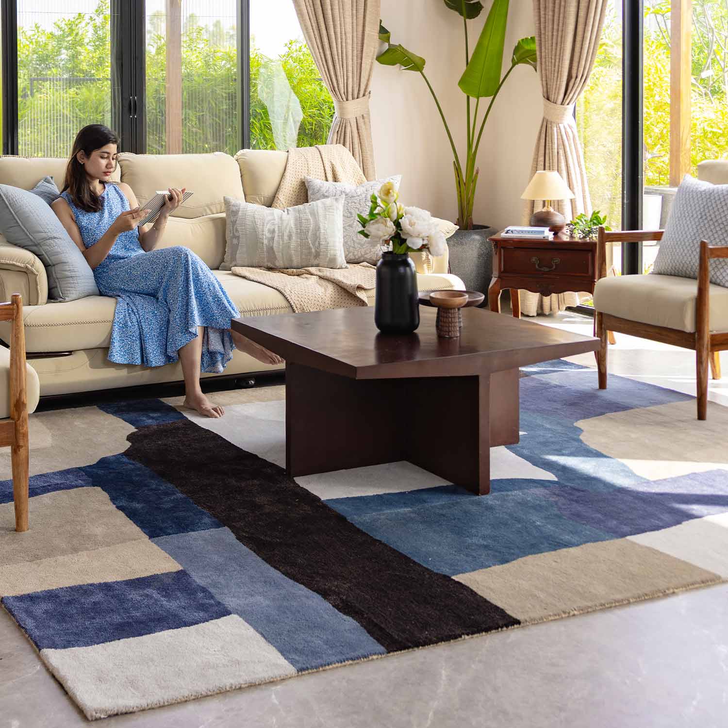 Abstract Hand Tufted Woollen And Viscose Rug