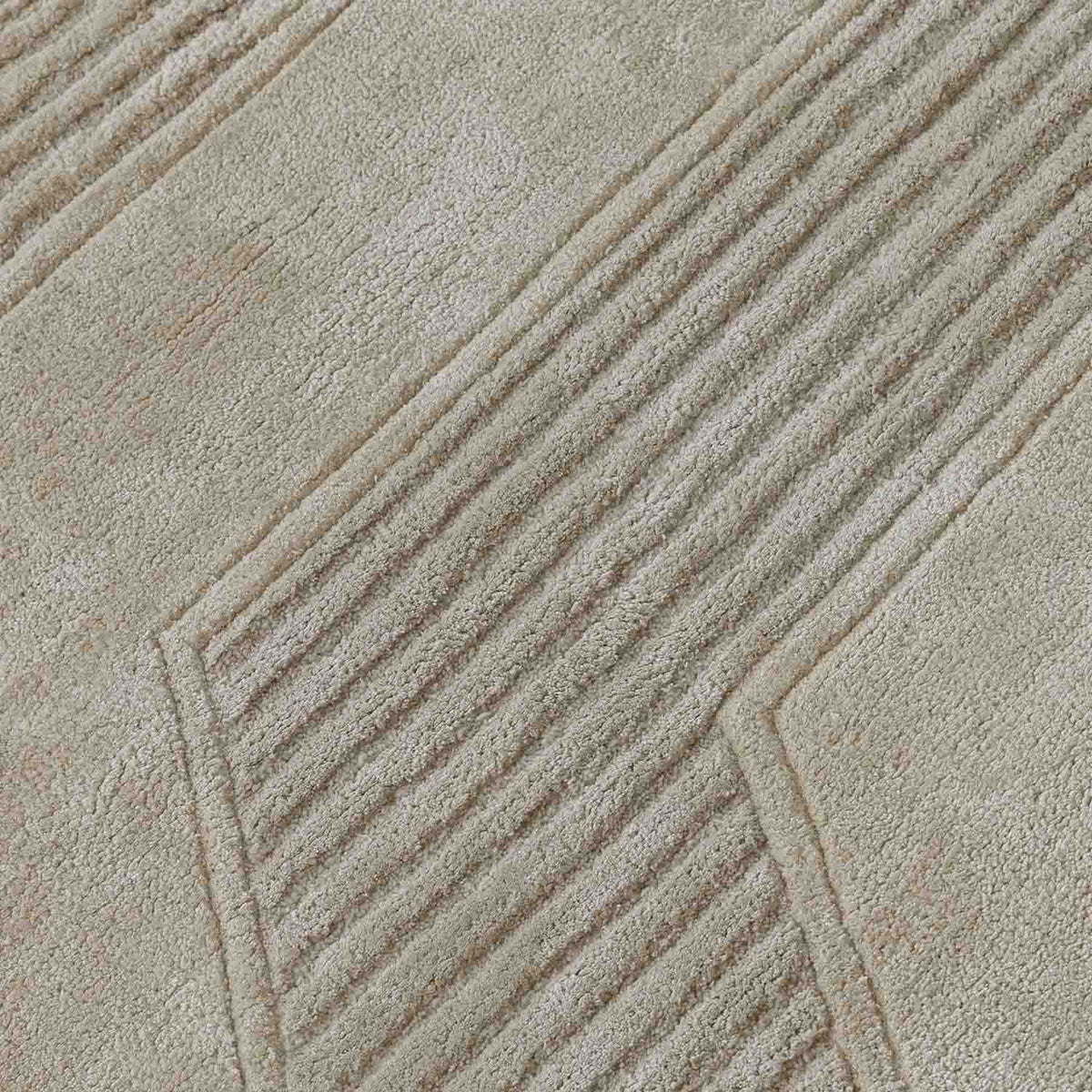Confluence  Hand Tufted Wool And Viscose Rug
