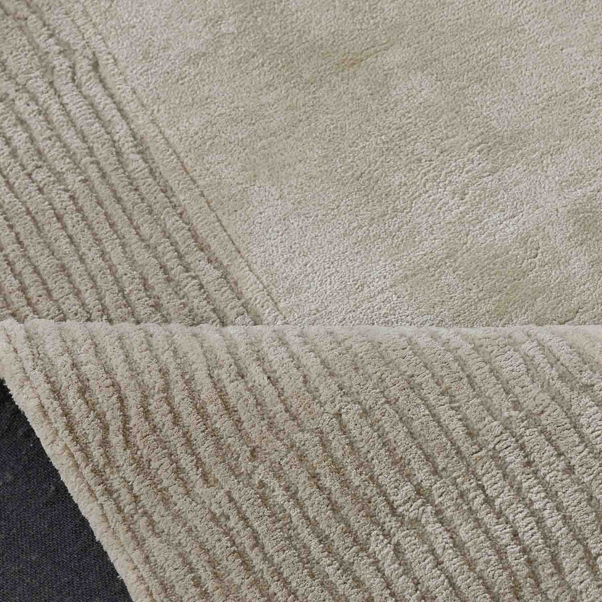 Confluence  Hand Tufted Wool And Viscose Rug