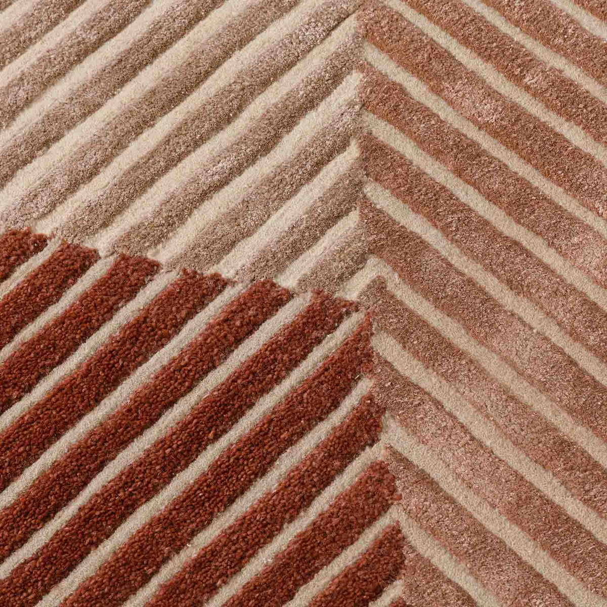 Rose And Rust Hand Tufted Wool And Viscose Rug