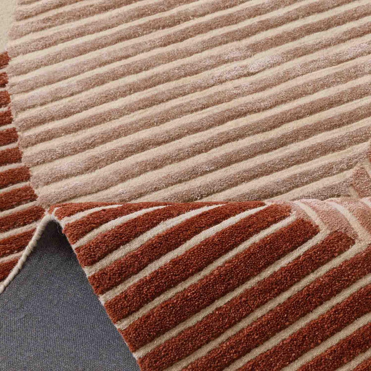 Rose And Rust Hand Tufted Wool And Viscose Rug
