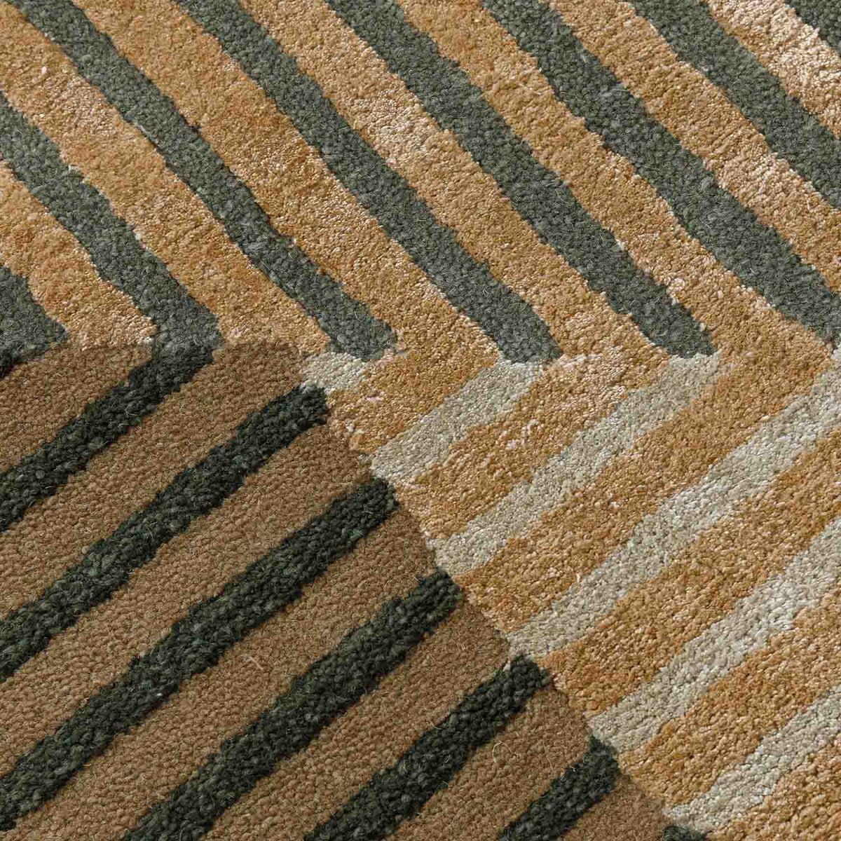Olives And Sand  Hand Tufted Wool And Viscose Rug