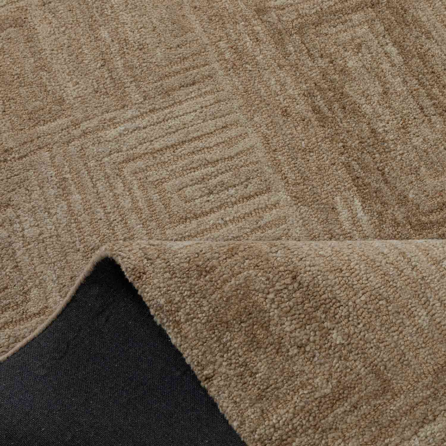 Static stage Hand Tufted Woollen Rug