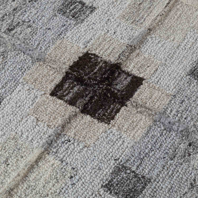 Heck Handtufted Woollen Rug By Mariella Ienna