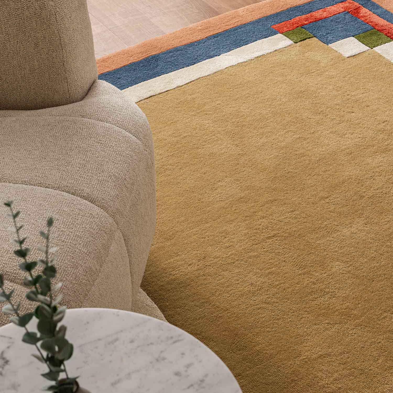 Thela Hand Tufted Woollen And Viscose Rug