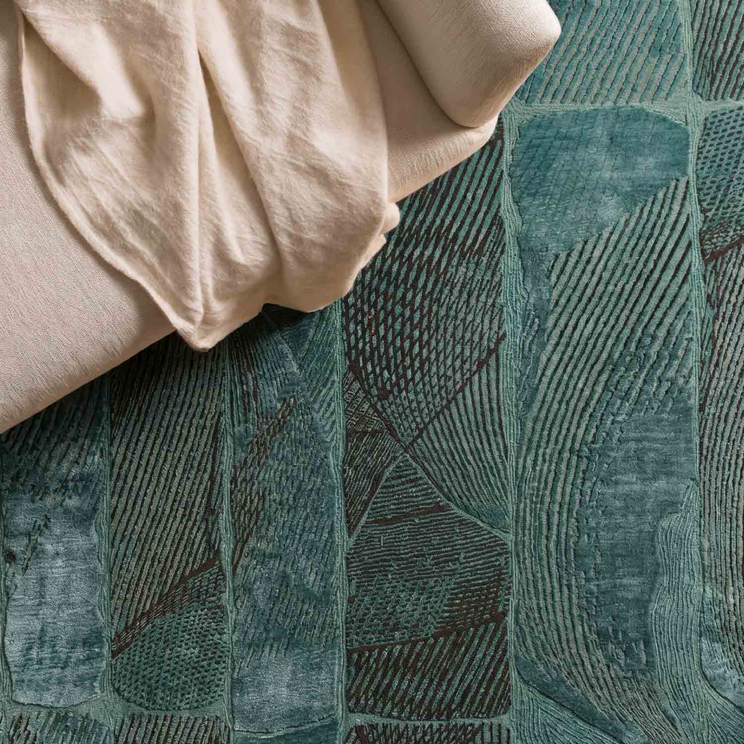 Vena Tera Hand Knotted Woollen And Viscose Rug
