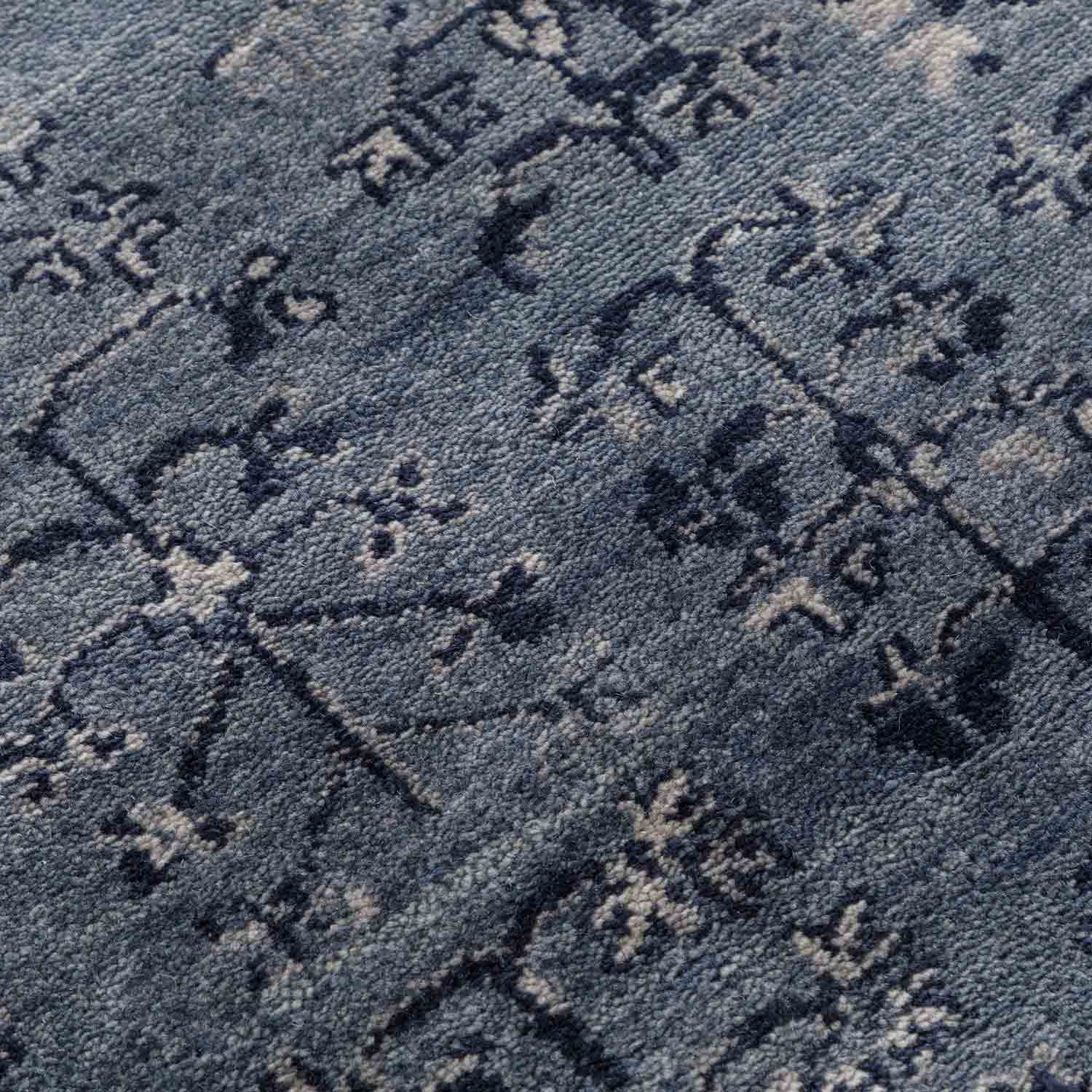Neel Hand Knotted Woollen Rug