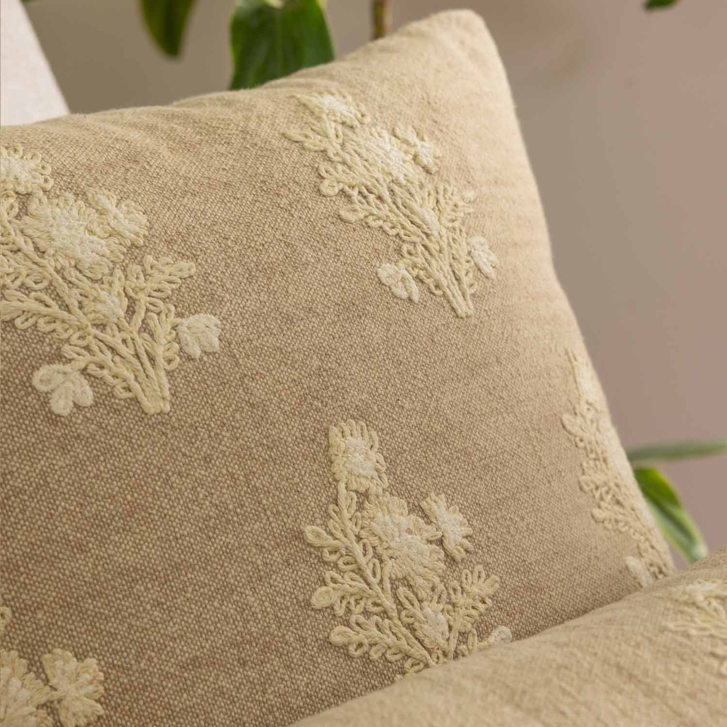 Cotton embroidered Chaturra Lumbar Cushion Cover