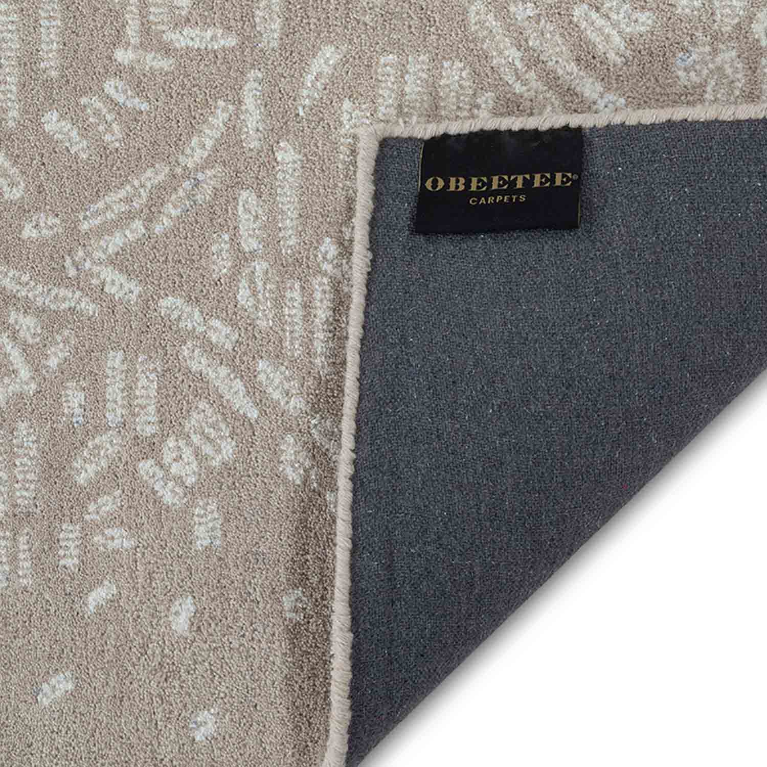 Anat Hand Tufted Woollen And Viscose Rug