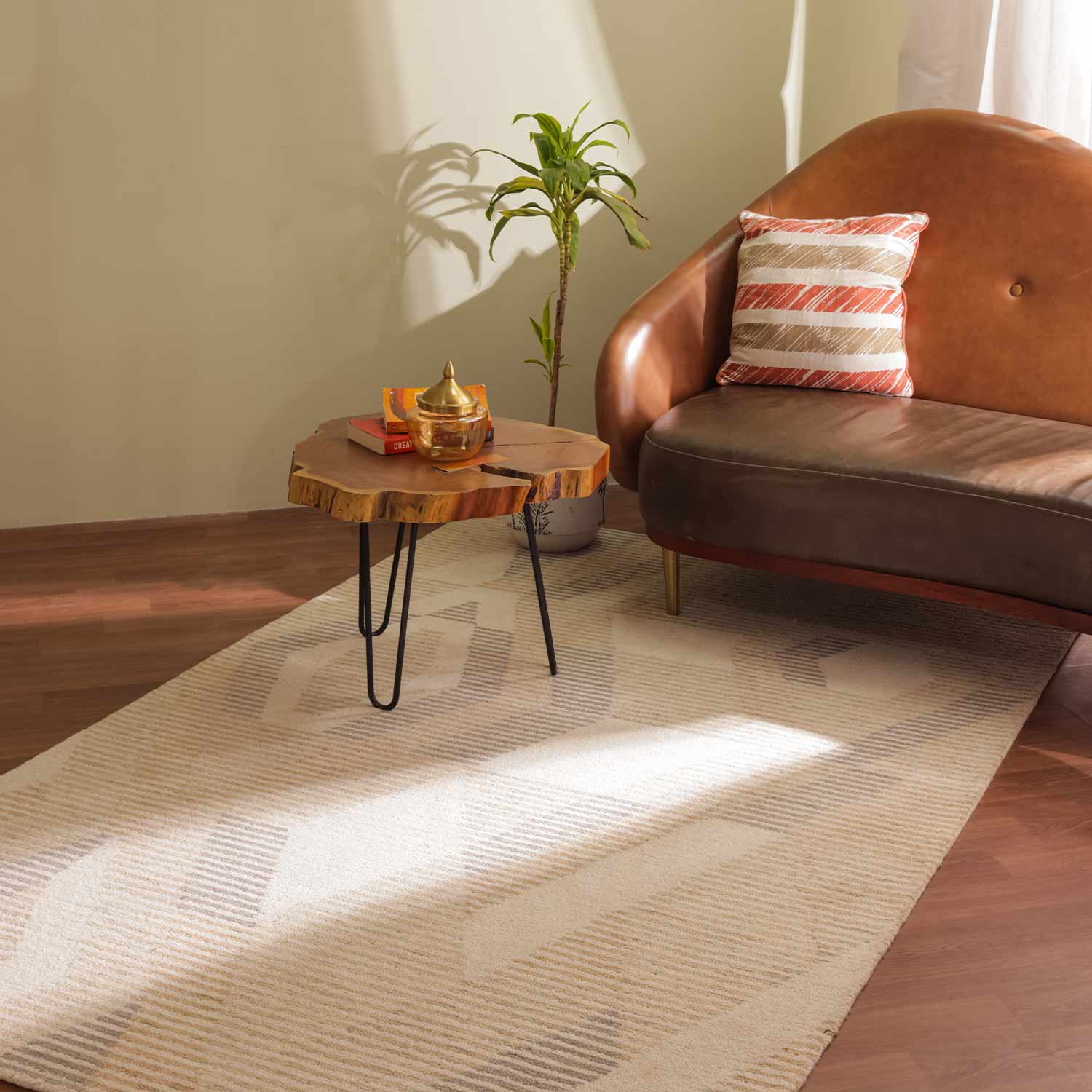 Bestowed Hand Tufted Wollen  Rug