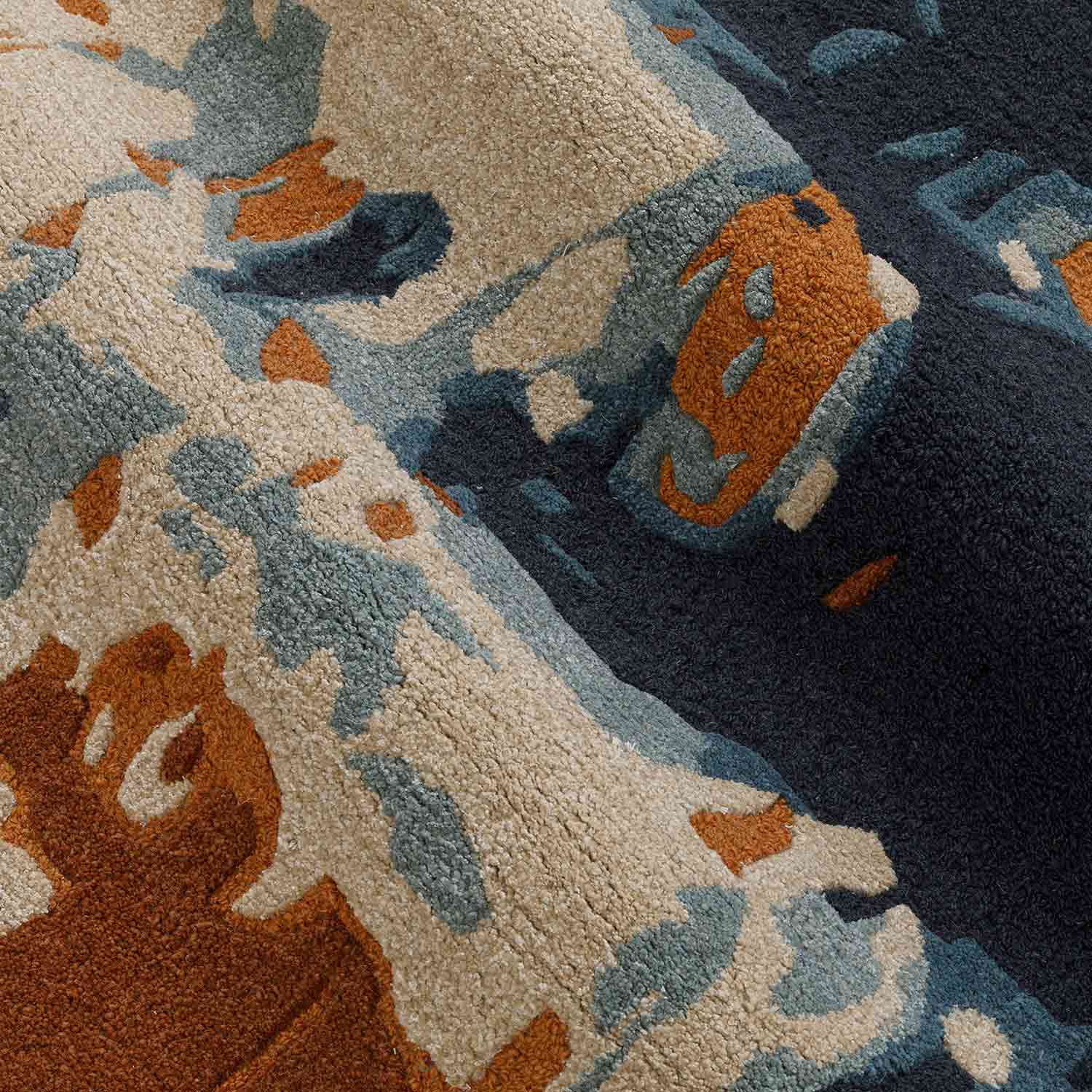 Chrome Hand Tufted Woollen And  Viscose Rug