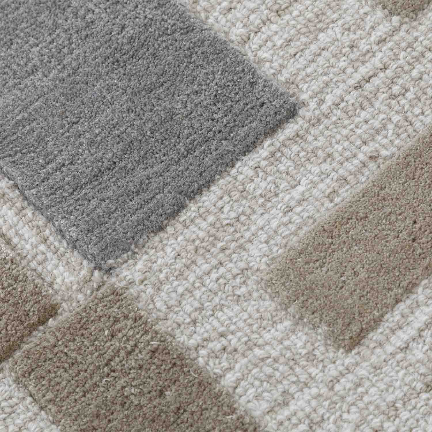 Makalani Hand Tufted Woollen And Viscose Rug