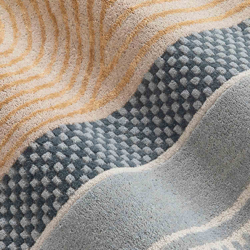 Linea
 Hand Tufted Woollen And Viscose Rug
