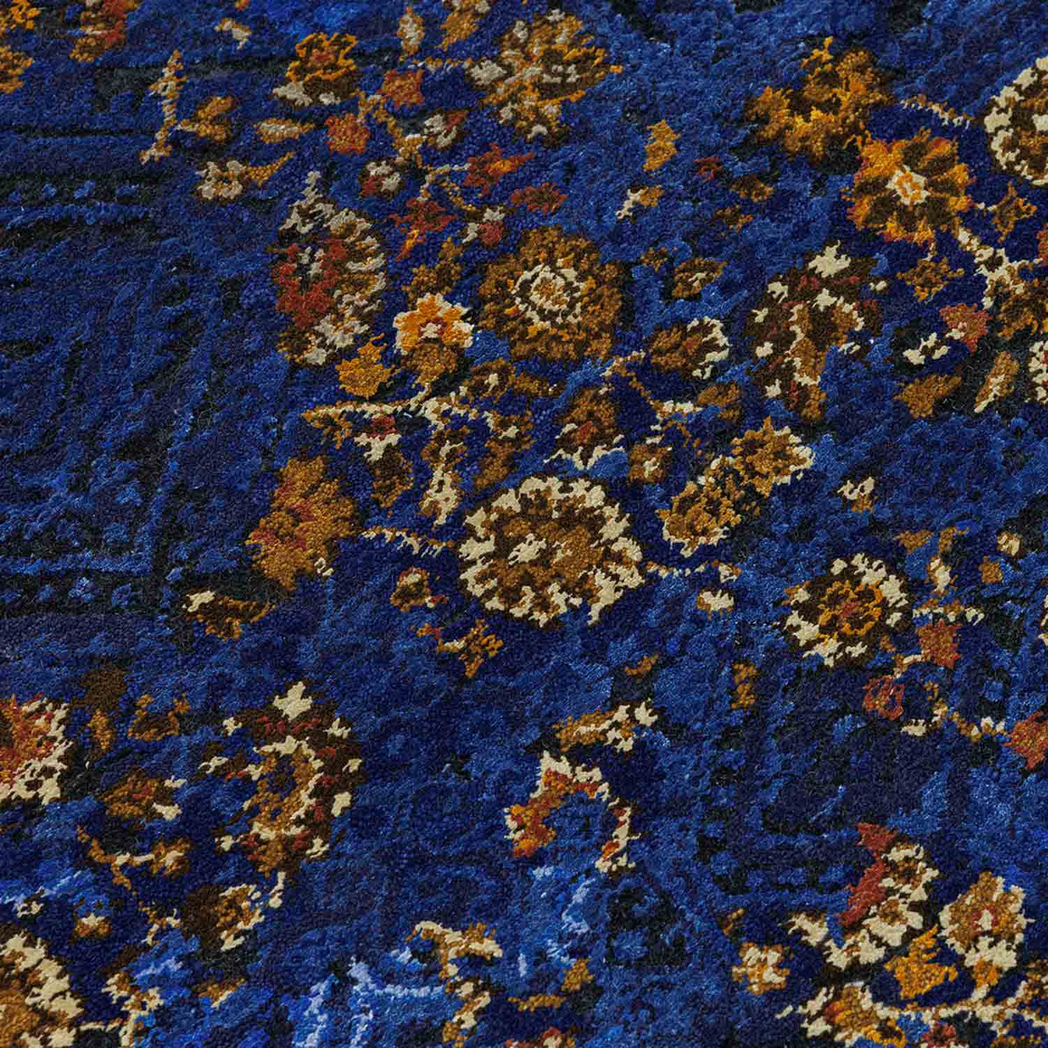 Regal Saphire Hand Knotted Woollen And Viscose Rug