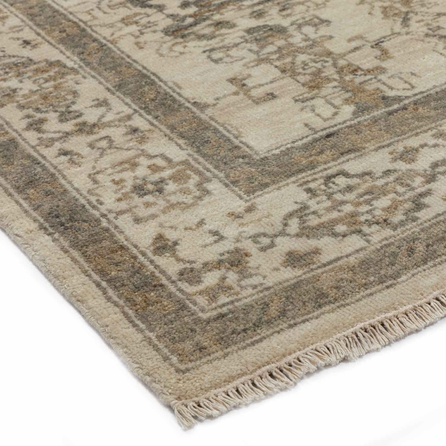Farhan Hand Knotted Woollen Rug
