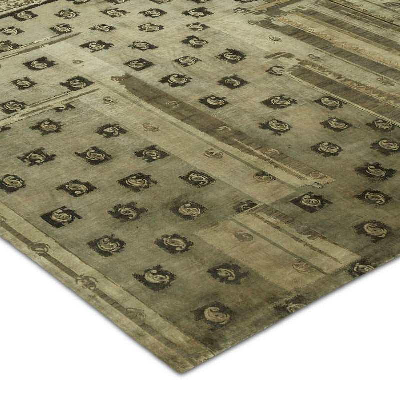 Auric Hand Knotted Woollen And Silk Rug