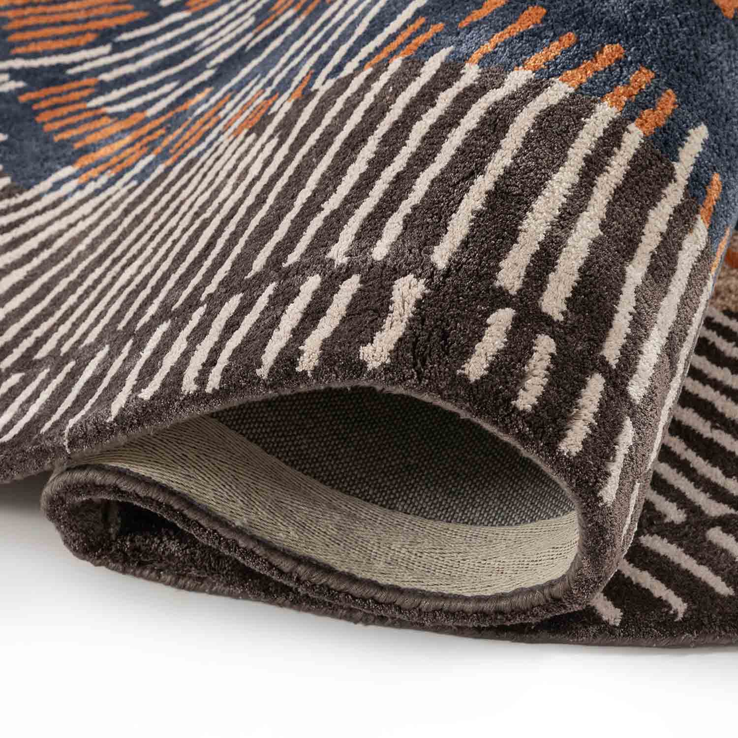 Elira Hand Tufted Viscose Rug