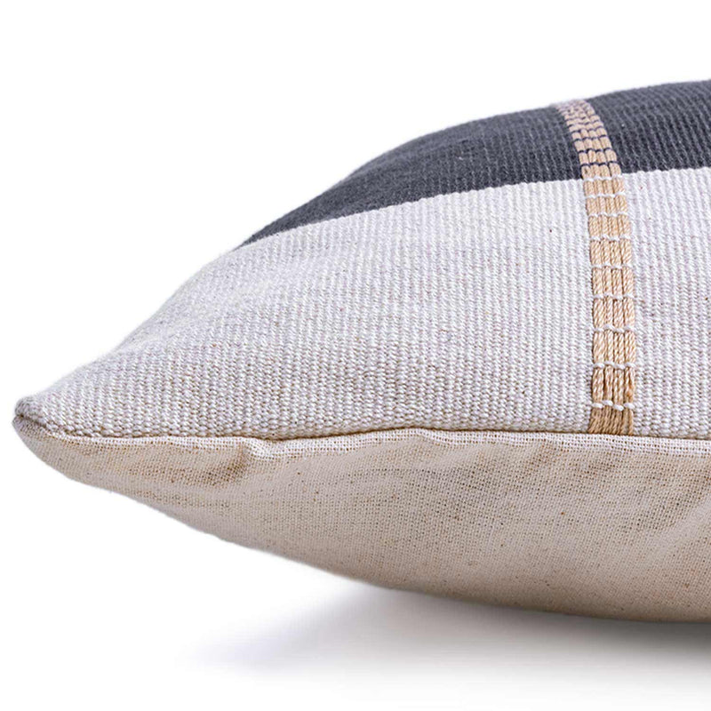 Luhevi  Hand Woven Lumbar Cushion Cover
