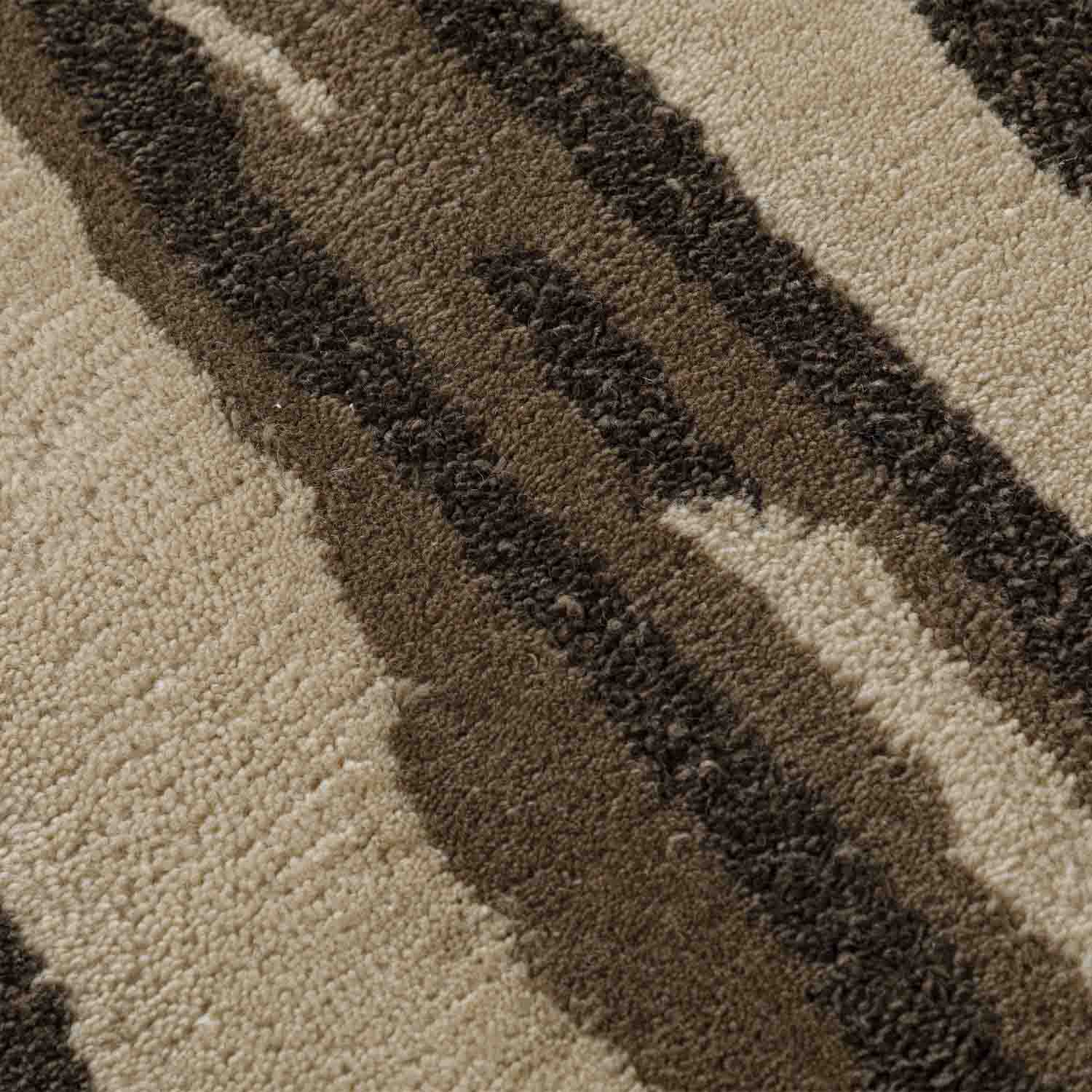 Mank Hand Tufted Woollen And Polyester Rug