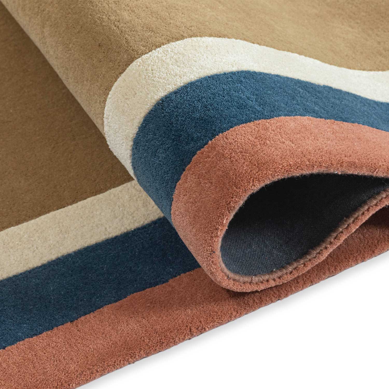 Thela Hand Tufted Woollen And Viscose Rug