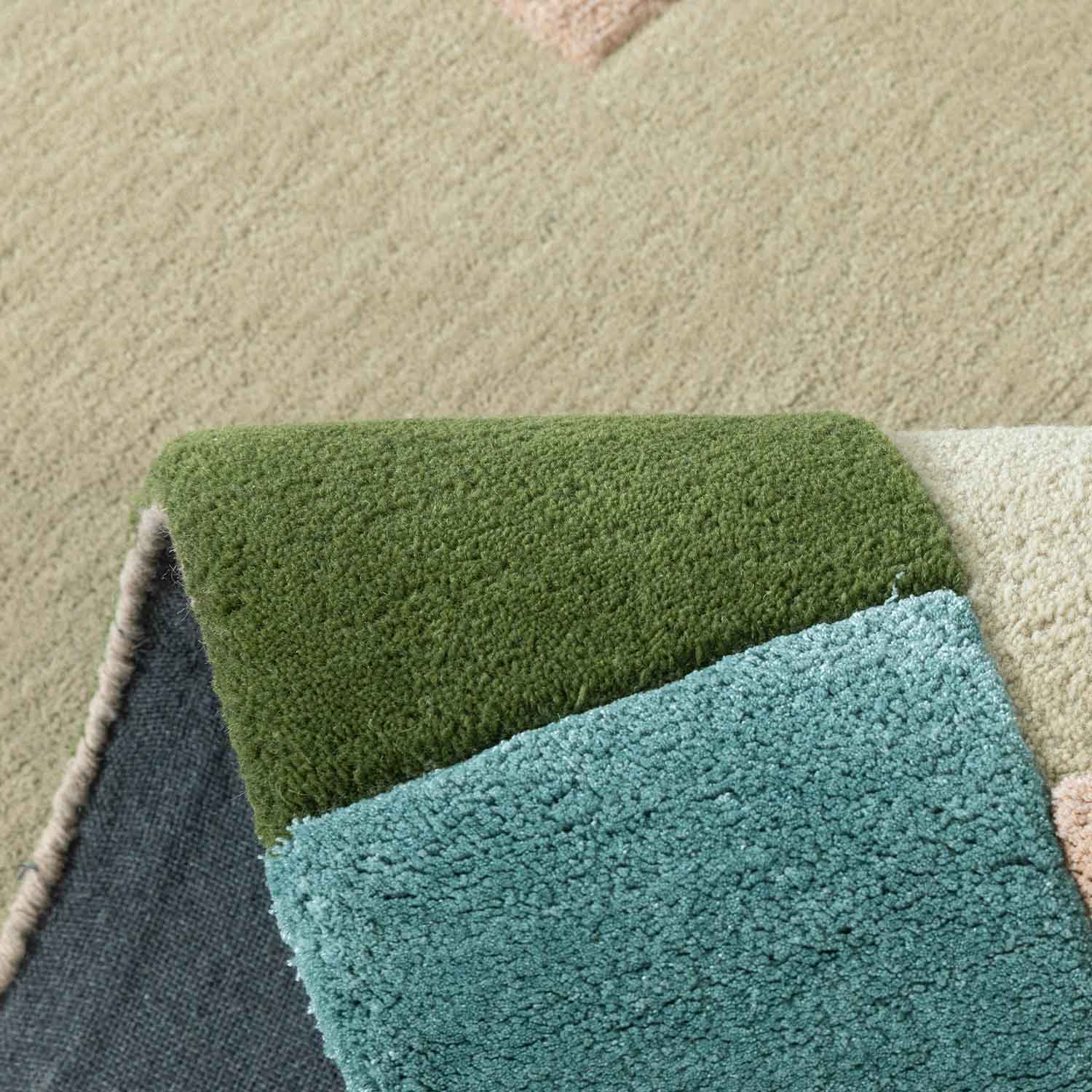 Kulfi Hand Tufted Woollen And Viscose Rug