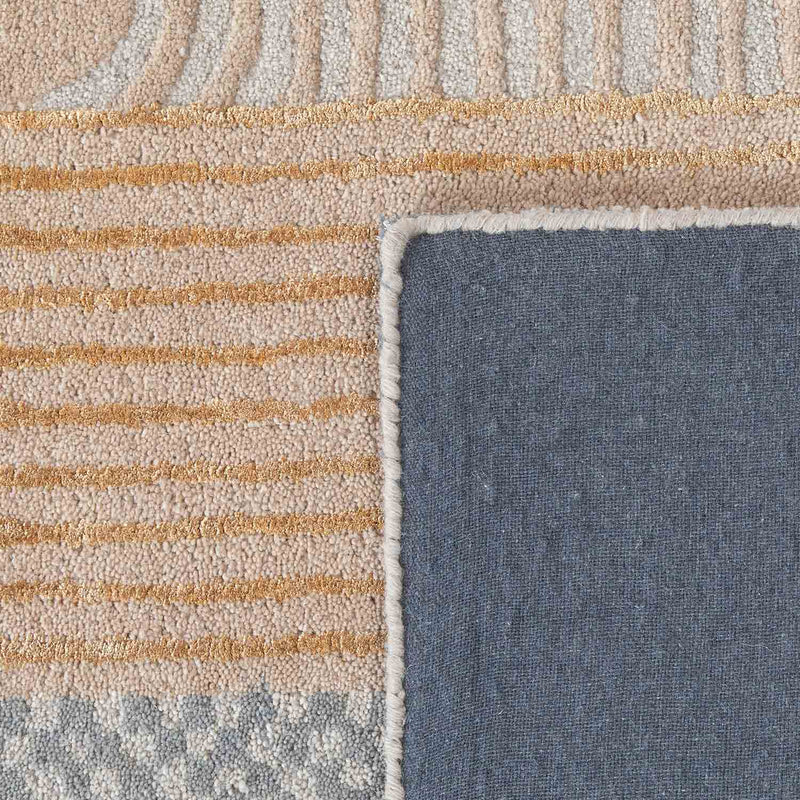 Linea
 Hand Tufted Woollen And Viscose Rug