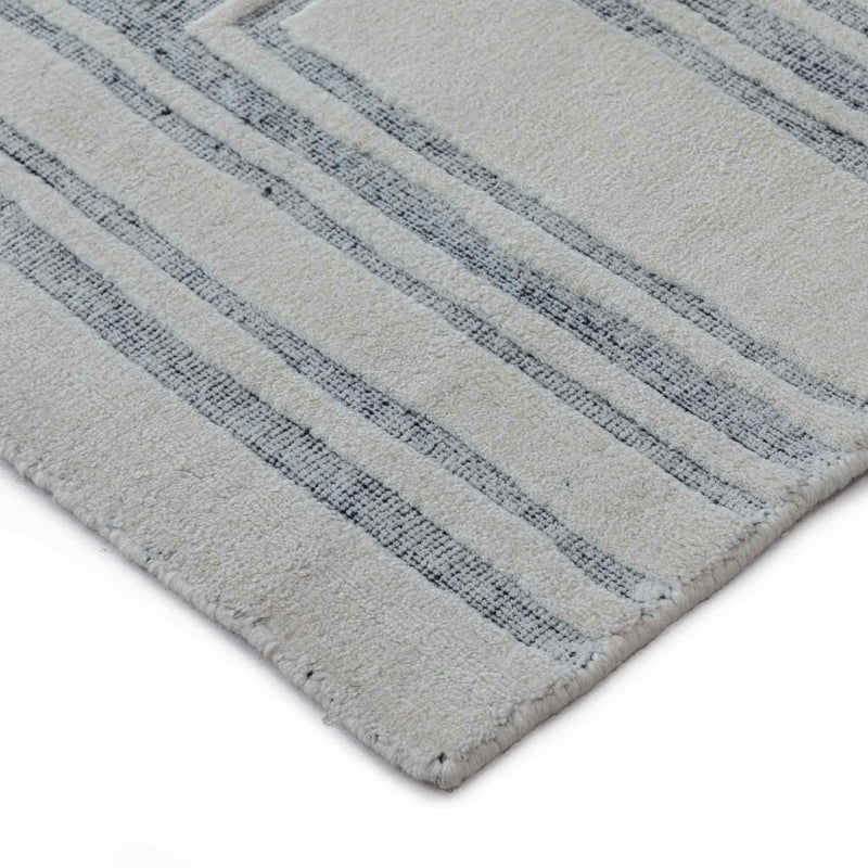 Svincoli Double Back Handloom Woollen And Viscose Rug By Mariella Ienn ...
