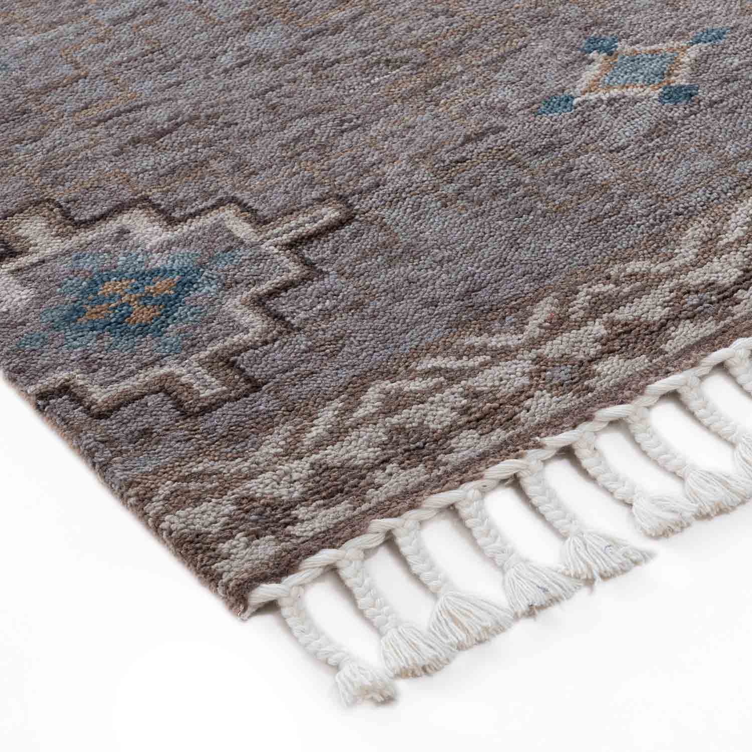 Netri Hand Knotted Woollen Rug