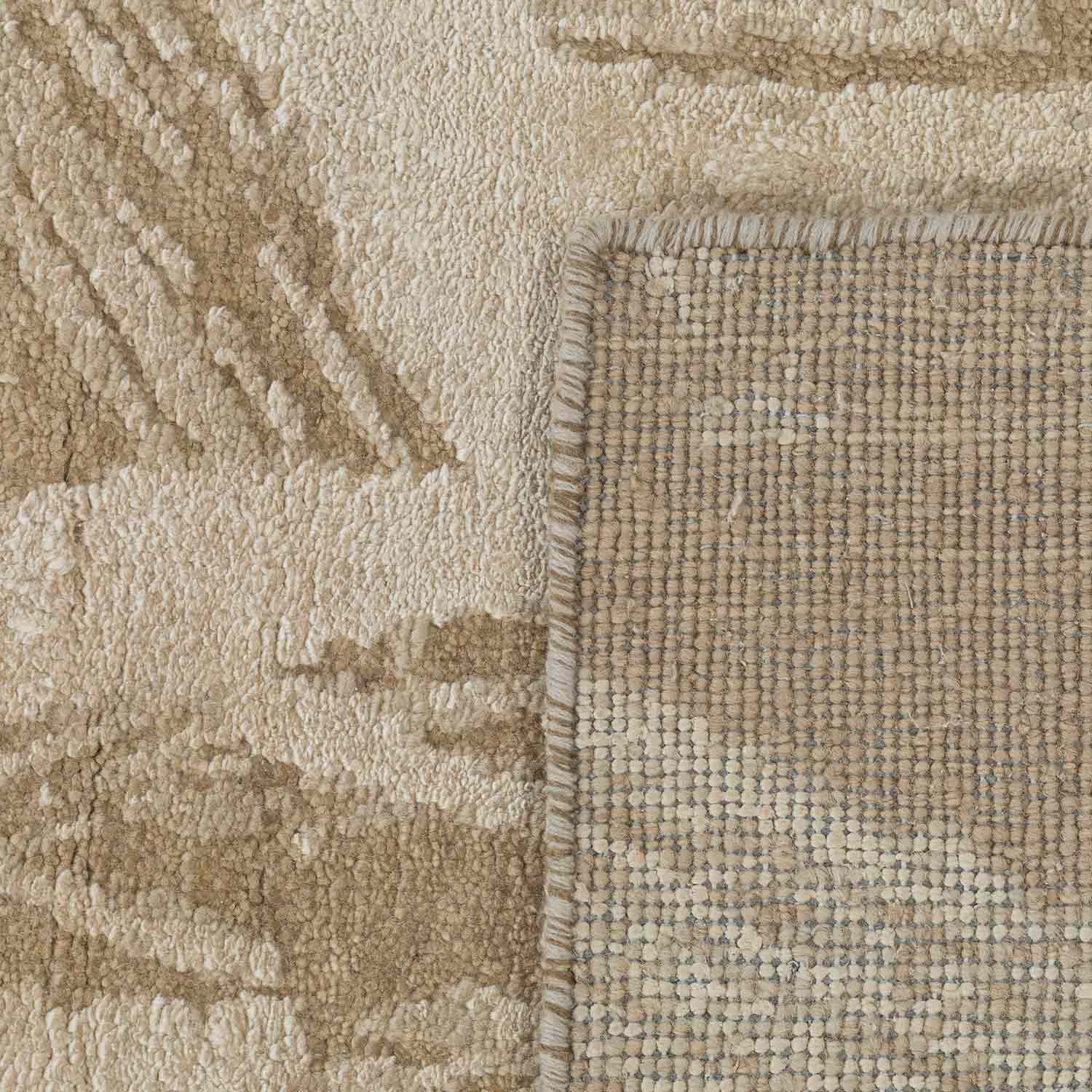 Dunip Hand Knotted Woollen And Bamboo Silk Rug