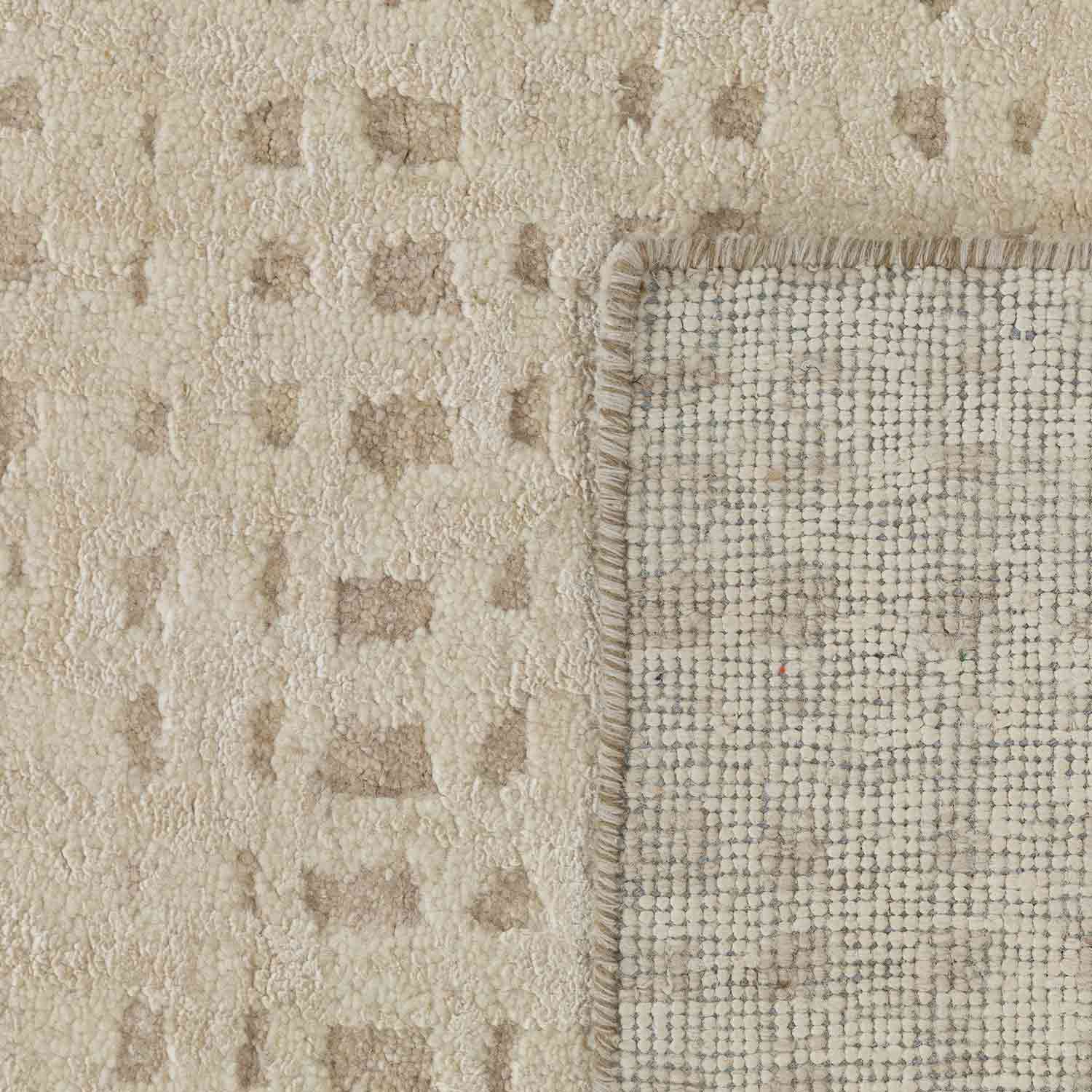 Halo Hand Knotted Woollen And Bamboo Silk Rug