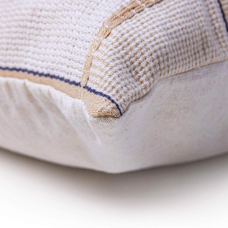 Luhevi  Hand Woven Lumbar Cushion Cover
