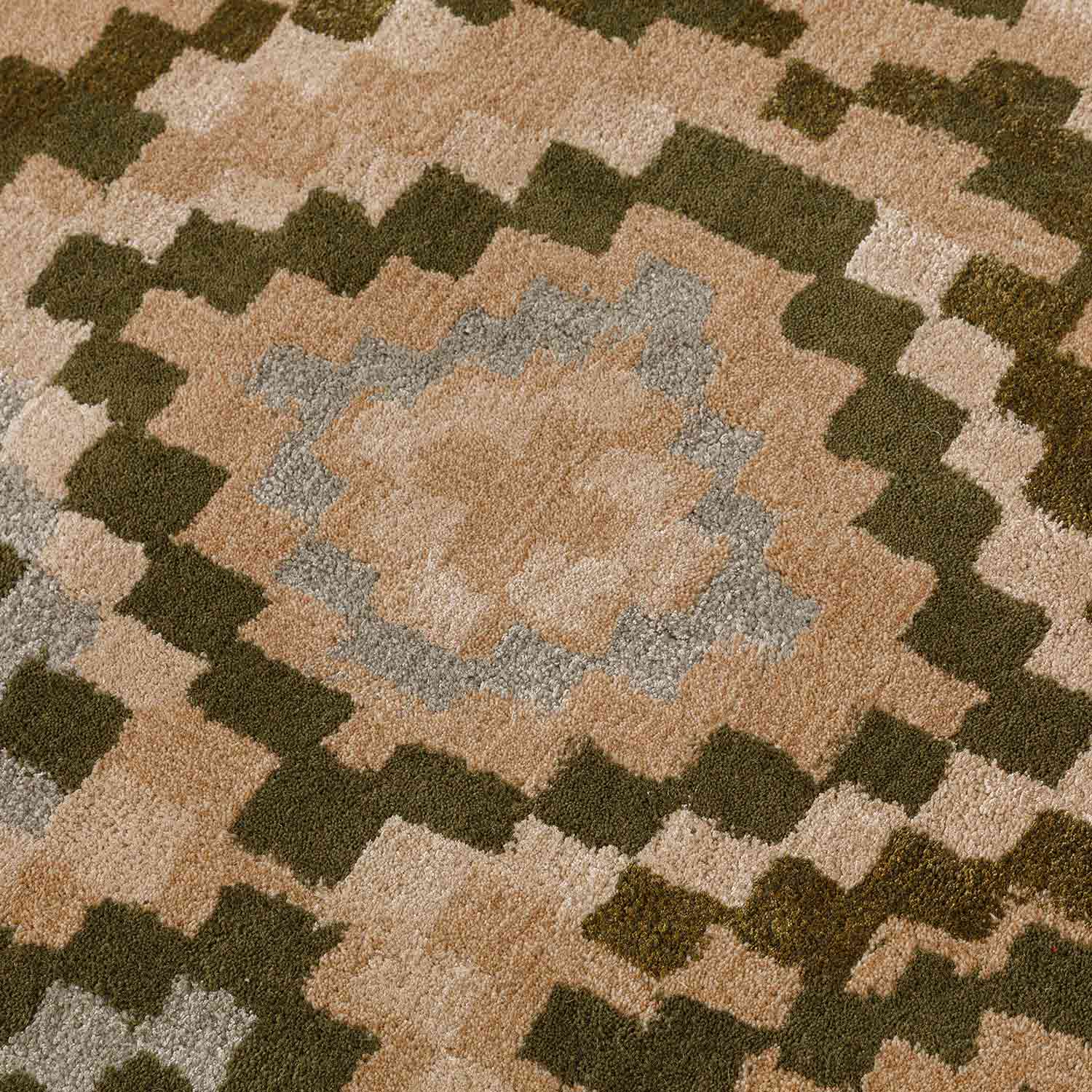 Whirlpool Hand Tufted Woollen And Viscose Rug