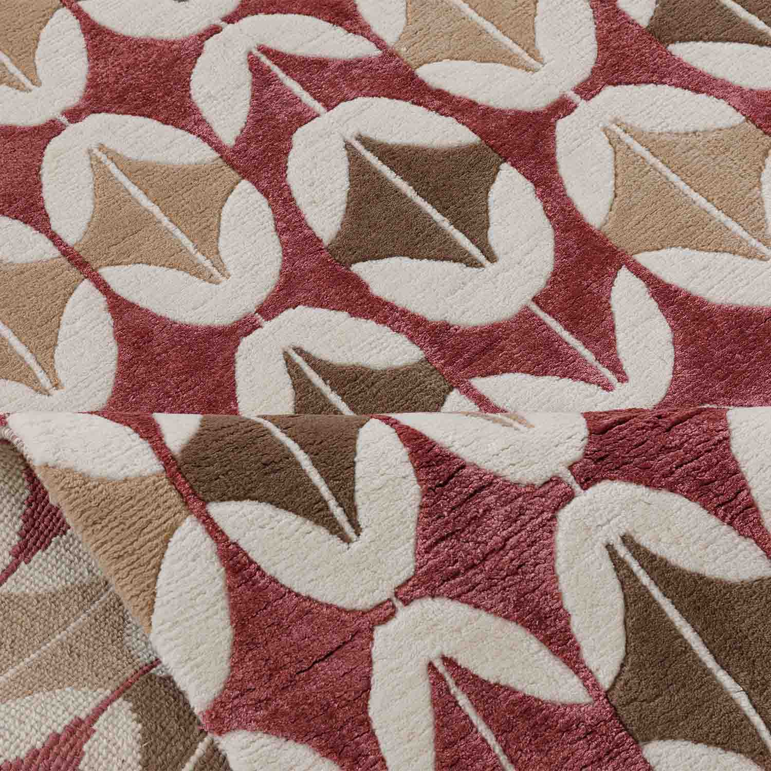 Shigatse Hand Knotted Woollen And Viscose Rug